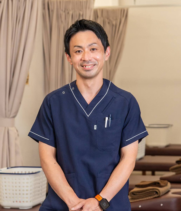 スタッフの顔写真