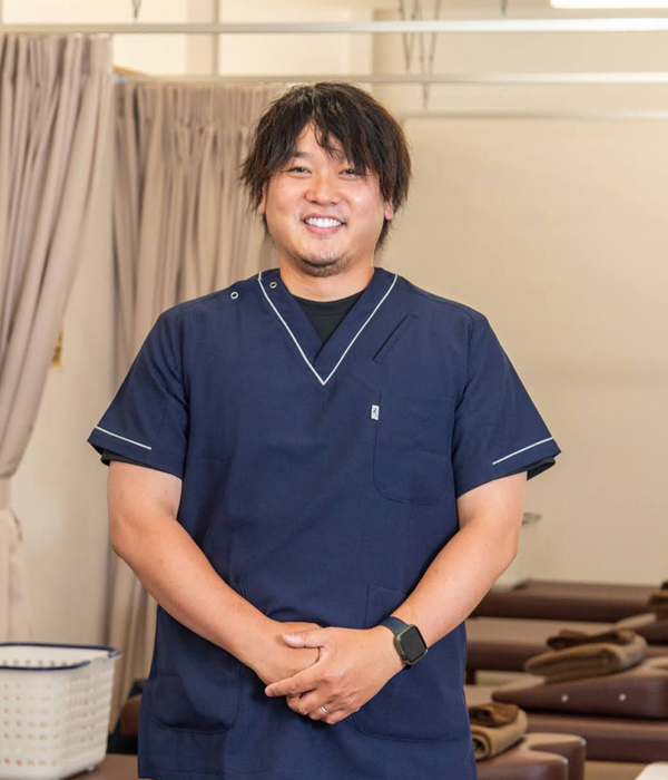 スタッフの顔写真