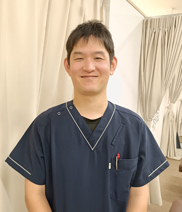 スタッフの顔写真